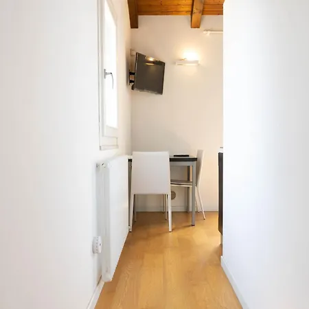 Apartment Graffiti Living - Niglio -